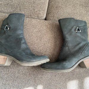 Teva Women's Black Boots, size 9